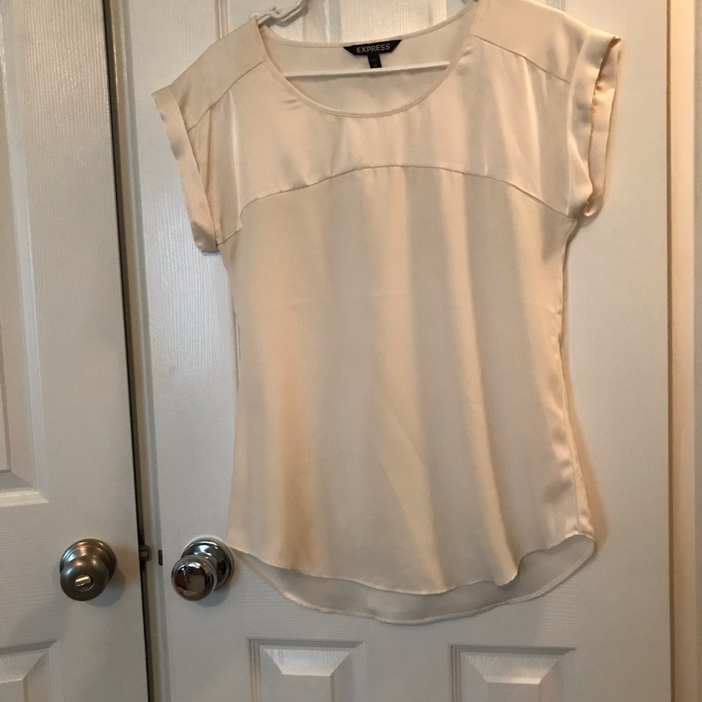 Beige express blouse.